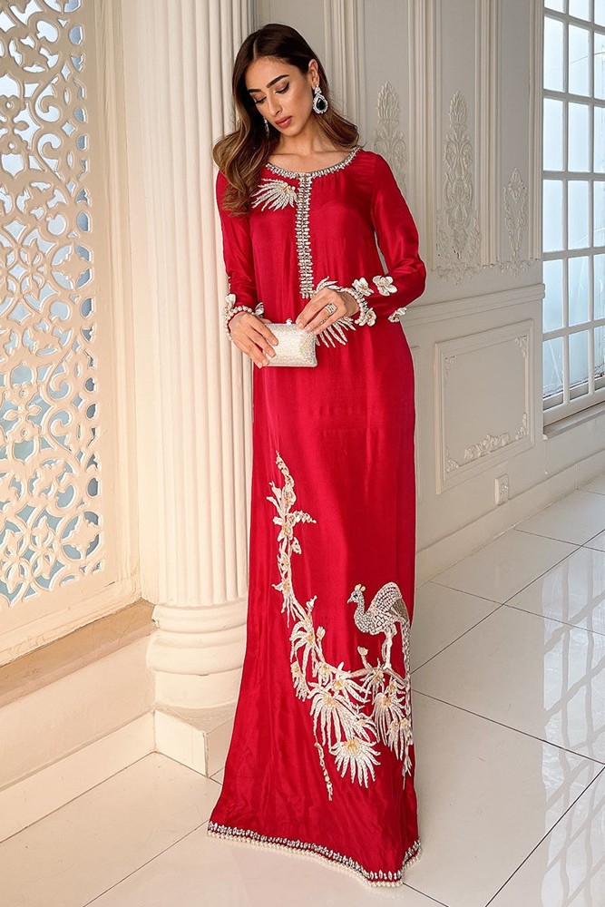 Picture of Zarminay Haq In Red Oomph